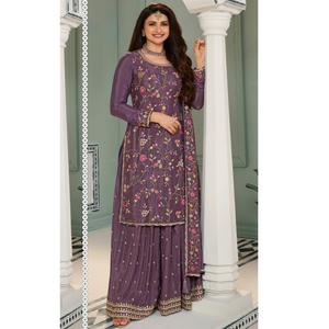 Vêtements ethniques indiens brodés uniques en vente ensemble de costumes Palazzo Salwar Kameez disponibles auprès d'un fournisseur indien - Product Image 1