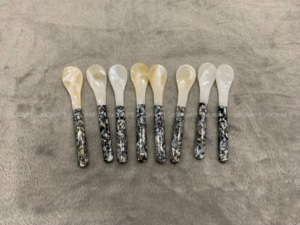 Cuchara de nácar blanca de lujo Mix Mica Caviar Spoon-El diseño único brinda una nueva experiencia al disfrutar del caviar Tamaño 12cm - Product Image 3