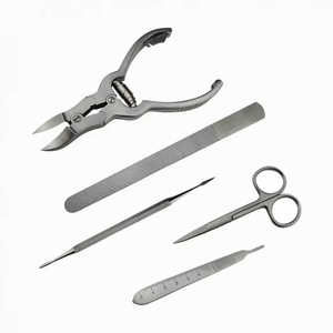 Kit de Instrumentos de Podología de 5 Piezas, Cortaúñas de Acero para Uñas Encarnadas, Tijeras para el Cuidado de las Manos y Uñas, Hecho en Pakistán - Product Image 1