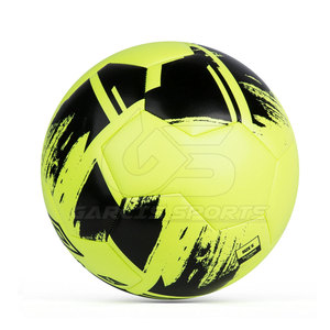 Ballon de football cousu à la main de qualité supérieure avec une excellente adhérence conçu pour l'entraînement quotidien Ballon de football laminé léger - Product Image 5