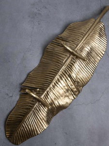 Exclusivo Plato Decorativo de Latón con Diseño de Hoja de Plátano, Bandeja de Servicio Metálica en Tono Latón, Centro de Mesa Decorativo, Plato de Exhibición Artesanal - Product Image 3