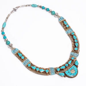 สร้อยคอจี้เงินทิเบตประดับลูกปัดและพลอยปะการังสำหรับงานหมั้น งานแต่งงาน และวันครบรอบ - Product Image 4