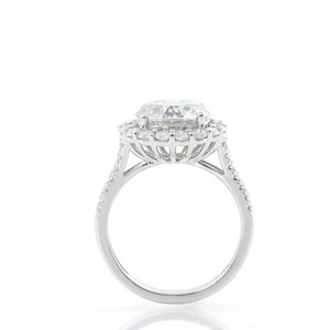 925 เงินสเตอร์ลิงสีขาว Moissanite แหวนเพชรกลมตัดแหวนครบรอบรัศมีตัด Moissanite แหวนหมั้น - Product Image 1