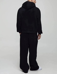 YSJY Fabricante, Conjunto Deportivo de Invierno con Logotipo Personalizado, Chándal de Dos Piezas para Hombre, Corte Regular, Estilo Cargo, Pantalones Deportivos Apilados - Product Image 4