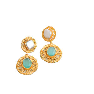 Boucles d'oreilles pendantes en laiton tendance, perles d'exportation, fabrication artisanale, semi-précieuses, finition plaquée or 18 carats, motif unique de créateur, vente en gros - Product Image 1