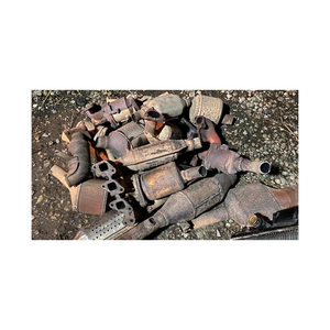 Chatarra de catalizador de escape universal de aluminio certificado con 99.99% de contenido de Al para motores de servicio pesado - Product Image 2