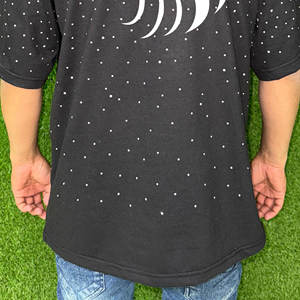 เสื้อยืดแฟชั่นผ้าฝ้าย100% สำหรับผู้ชายรุ่นเฮฟวีเวตทรงหลวมเปิดไหล่350GSM เสื้อถักแบบทางการออกแบบได้ตามต้องการ - Product Image 6