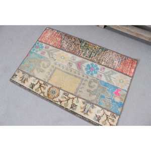 Alfombra Vintage Pequeña de 1.7x2.5 pies, Alfombra Turca, Alfombra de Lana Ikat Azul y Roja - Product Image 2
