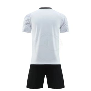 Uniforme de fútbol ligero de alta calidad totalmente personalizado para hombres y adultos Nuevo diseño para niños - Product Image 2