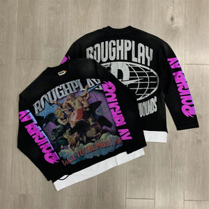 เสื้อยืดโอเวอร์ไซส์แขนยาวสำหรับผู้ชาย ROUGHPLAY พร้อมลายพิมพ์ สตรีทแวร์ คอกลม แต่งขอบตัดกัน ผ้าเจอร์ซีย์คอตตอน - Product Image 1