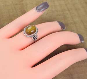 Bague Éternité en Argent Allemand Fait Main, Vermeil, Design Classique Unique avec Pierre Naturelle Œil de Tigre Sertie en Bezel - Product Image 4