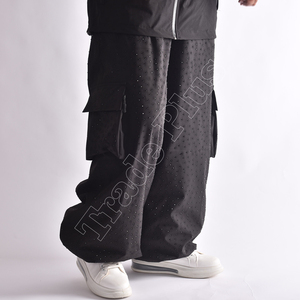 Pantalones de nieve negros de lujo con decoración de diamantes de imitación Allover Diseño de esquí de carga Forro polar cálido y dobladillo ajustable - Product Image 6