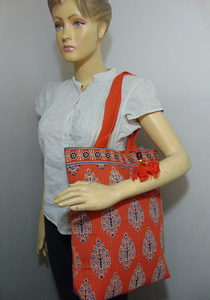 Bolso étnico hecho a mano, bolso de mano bordado tradicional, elegante bolso de hombro bohemio para mujer, bolso de diseñador para uso diario - Product Image 2