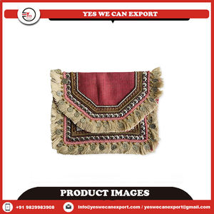 Derniers sacs fourre-tout durables élégants pour femmes faits à la main en jute Boho Banjara brodé de qualité artisanat fermeture éclair prix de gros - Product Image 2