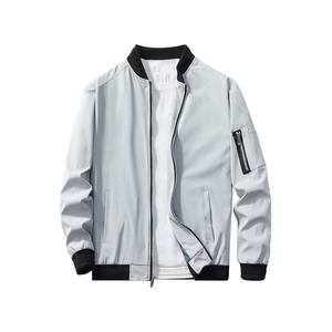Chaqueta Bomber ajustada para hombre con carcasa exterior Lisa Interior suave y diseño moderno perfecto para estilo informal y urbano Streetwear - Product Image 6