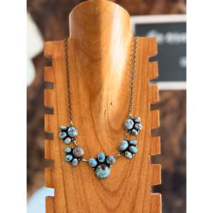Ensemble de bijoux Lydia Begay, collier en turquoise Golden Hills et argent sterling - Product Image 1