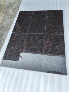 Le granit brun bronzage couvre de tuiles l'ordre pur de quantité en vrac de granit de 600x300mm 300x300mm disponible - Product Image 4