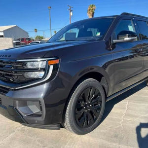 Nouveau pour 2023 : SUV Expedition Platinum Manuel R18 avec toit en métal foncé et caméra arrière À VENDRE - Product Image 1