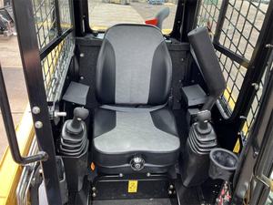 รถตักล้อยางขนาดเล็ก ASV RT-50 Posi-Track พร้อมเครื่องยนต์ดีเซลยันมาร์ ระบบเกียร์ PLC สำหรับงานก่อสร้างและงานเกษตร - Product Image 4