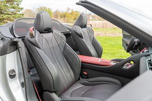 Elegante Lexus LC 500 Inspiration Series Convertible 2022 - Product Image 4
