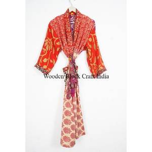 Robe de chambre longue en soie à imprimé floral indien, vêtement de nuit, robe de plage vintage en soie, cadeau pour femmes - Product Image 6