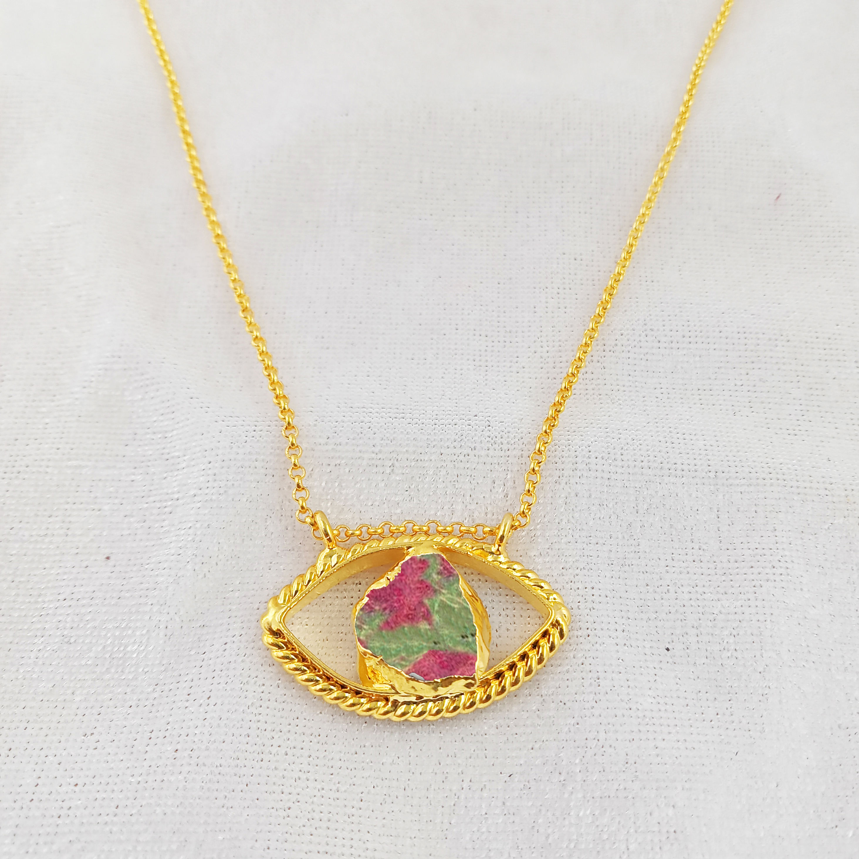 ทับทิม zoisite