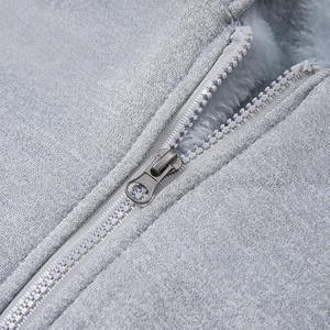 ชุดวอร์มวินเทจสำหรับผู้ชาย ระบายอากาศได้ดี ดีไซน์เรียบหรู ดูดีด้วยผิวหนังพรีเมียม พร้อมฮู้ดด้านในเนื้อนุ่มเพื่อความอบอุ่น - Product Image 5