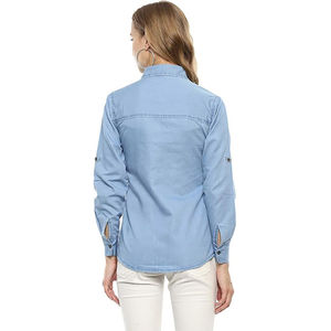 Chemise en jean décontractée pour femme, bleu clair délavé, texture douce, haute qualité, écologique, respirante, longue durée - Product Image 2
