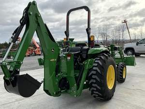 Tractor 4x4 de Alta Calidad Jon Deere 4044M 2023, 43HP, el Mejor Retroexcavadora para Agricultura, Incluye Bomba, Motor, Engranaje y Núcleo - Product Image 3