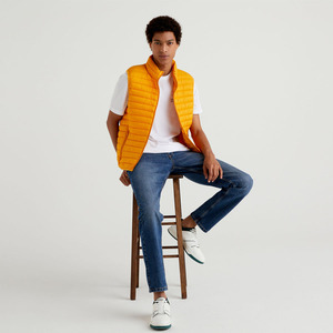 Wholesale Polyester Material Unisex <b>Quilted</b> Zip Up Puffer Sleeveless Jacket With Side Pockets And Stand Collar - Product Image 3