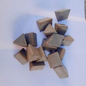 Desbarbado de cerámica de 35x30x30mm, herramienta de pulido para limpieza y pulido, molienda de desoxidación de piezas de trabajo de metal duro - Product Image 3