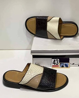 Grosir sandal Arab Saudi pria kualitas tinggi sandal Arab Saudi dengan berbagai desain nyaman ujung persegi penutup Slip-On
