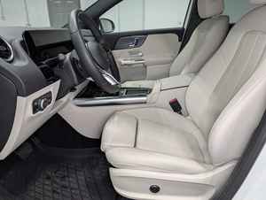 Mercedes-Benz GLA 250 AWD 4-MATIC SUV 2025, motor híbrido ligero turbo de 4 cilindros en línea y 2.0L que produce 221 caballos de fuerza - Product Image 5