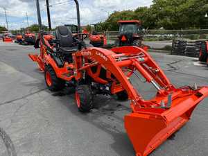 Tracteur-chargeur compact Kubota BX23S haute performance, pelle hydraulique, excavatrice, machine pour travaux agricoles, de construction et utilitaires - Product Image 6