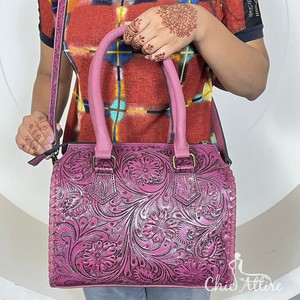 กระเป๋าหนังวัวแท้สำหรับเดินทางใช้ได้ทุกเพศ, กระเป๋าแฟชั่น2025ลายดอกไม้แบบพกพาได้ - Product Image 1