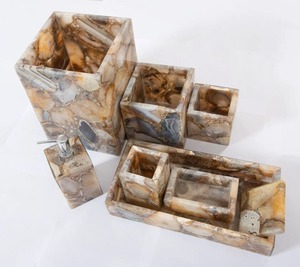 Juego de baño de caja de pañuelos y bandeja de servicio hecha a mano pulida ecológica de madera maciza de Crafts Galore - Product Image 2