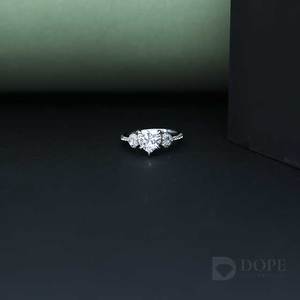 แหวนเพชรรูปหัวใจสวยพร้อมเงินสเตอร์ลิง925พร้อมการออกแบบที่เป็นเอกลักษณ์สำหรับคนที่คุณรัก - Product Image 2