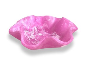 Bol à fruits en résine d'excellente qualité Bol élégant et durable pour centres de table de cuisine ou de salon disponibles à la vente - Product Image 3