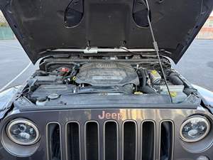 Jeep Wrangler Unlimited Sahara 4x4 2016 Usado, Edición 75 Aniversario, Transmisión Manual de 6 Velocidades, Motor V6, Mayormente Sin Modificar - Product Image 6