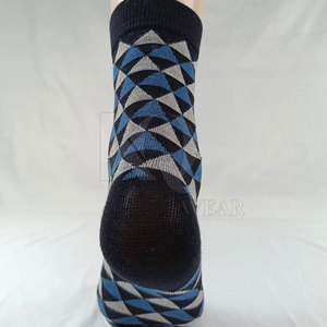 Chaussettes décontractées pour tous les jours, en coton confortable, légères, séchage rapide, respirantes, unisexes, conçues pour une utilisation quotidienne toute la journée - Product Image 4