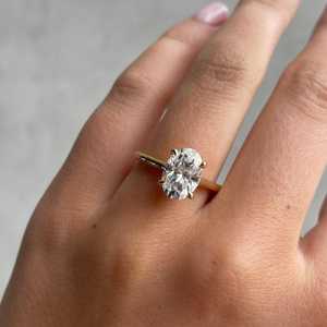 Anillo de Compromiso con Diamante Ovalado Cultivado en Laboratorio, Certificado por IGI, 2.00 Quilates, 4 Garras, Corte Catedral, Alta Calidad, Anillo de Boda - Product Image 2