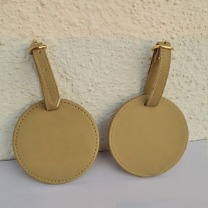 Étiquettes essentielles de voyage rondes d'étiquette de bagage pour des sacs de bagage, couleur bronzage - Product Image 1