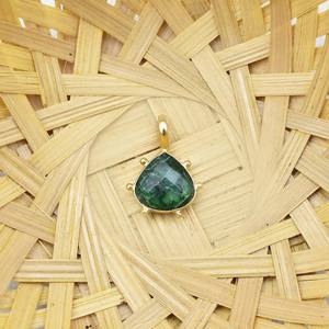 Pendentif en argent sterling 925 en forme de cœur à facettes émeraude-Ensemble de lunette Pendentif en pierres précieuses fait à la main, bijoux pour femmes au design élégant - Product Image 5