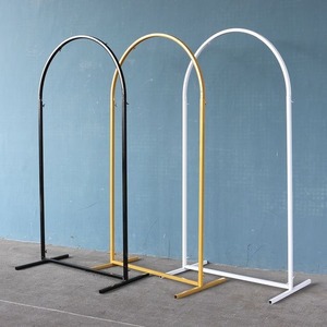 Soporte de bienvenida de hierro para uso en exteriores en acabado blanco y negro para fiestas, recepción, uso en eventos - Product Image 2