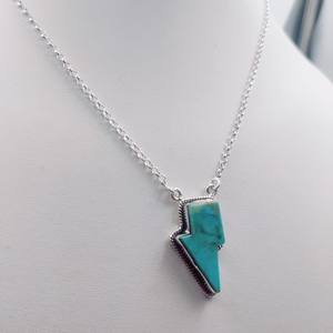 Vente chaude Naturel Kingman Arizona Turquoise Bello Opale Flash Forme Huître Cuivre Turquoise Courge Fleur Navajo Bar Collier - Product Image 1
