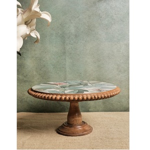 แท่นวางเค้กไม้ตกแต่งด้วยการออกแบบนกและเคลือบสีเขียวสำหรับงานเฉลิมฉลองงานแต่งงาน - Product Image 1