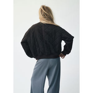 Blouson Bomber matelassé en duvet pour femme, vente en gros, logo personnalisé, vêtements d'extérieur d'hiver, vente chaude, dernier design, tendance, léger, chaud - Product Image 3