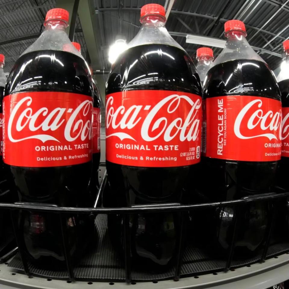 Coca Cola 2 Liter Bottle Classic Carbonated Soft Drink for Wholesale ...