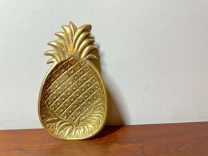 Bol à fruits en aluminium plaqué or artisanal, gaufrage en forme de pin, décoration de table, bol de service pour aliments - Product Image 4