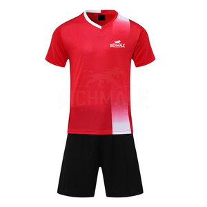 Uniforme de fútbol transpirable de tamaño personalizado para hombre, uniforme de fútbol al por mayor, uniformes de fútbol sostenibles - Product Image 1